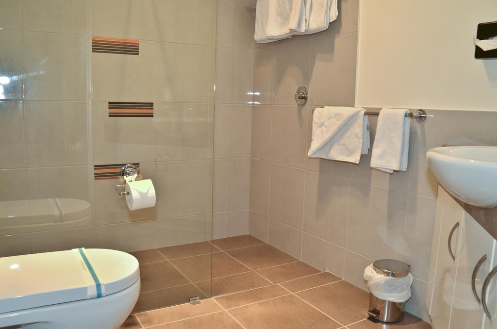 Swagsman Motel Miles Экстерьер фото